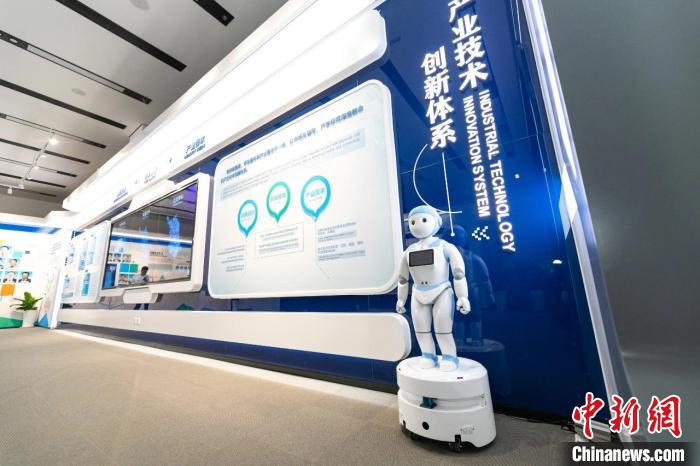 截至目前，江蘇產(chǎn)研院已建有專業(yè)研究所等各類研發(fā)載體72家?！〗K產(chǎn)研院供圖