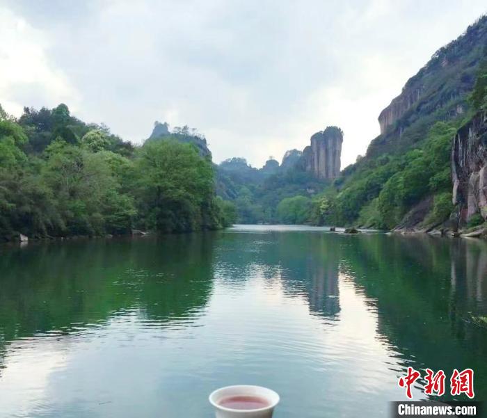 武夷山水美如畫?！堺惥?攝