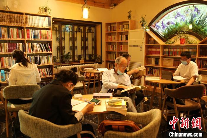 從百年書院到“網(wǎng)絡(luò)打卡地”青海打造城市閱讀新地標(biāo)