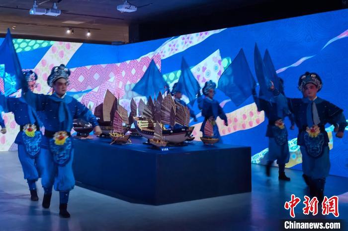 沉浸式演出拉開“博物館、可持續(xù)性與美好生活”泉州系列活動(dòng)帷幕。　孫虹 攝