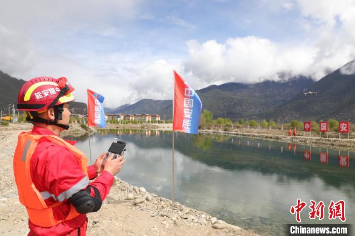 圖為使用無人機偵測?！∥慕?攝