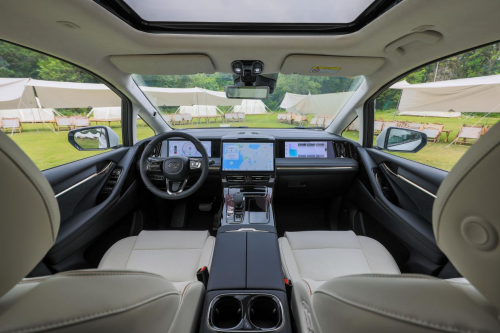 “寧勁智遠(yuǎn)”重豎新能源豪華MPV標(biāo)準(zhǔn)，傳祺E9正式上市