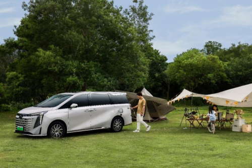 中國品牌登堂入殿！傳祺E9在人民大會堂開啟新篇章