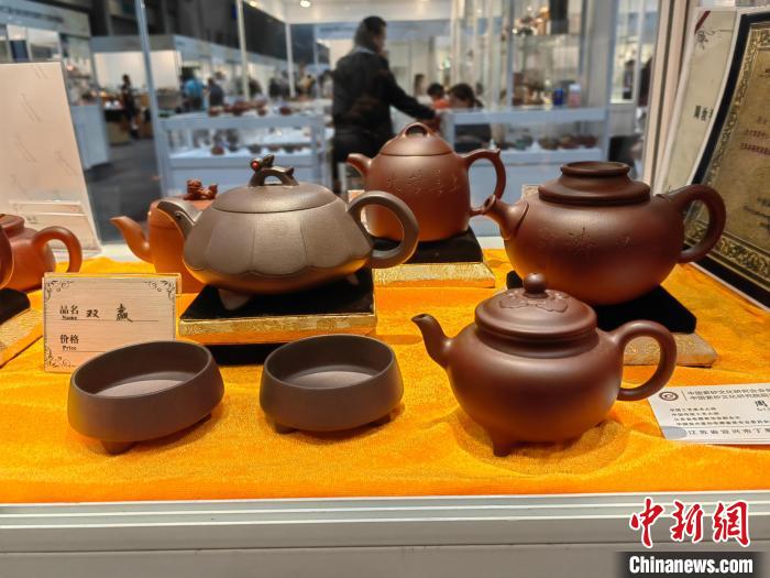 圖為周汝平紫砂作品?！⒋鬅?攝