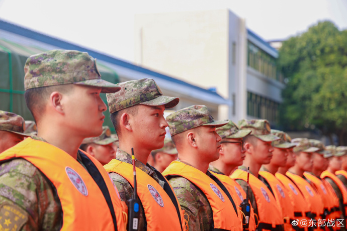 008aq8oQgy1heme0gux1aj34hc2zk4qt 008aq8oQgy1heme0gux1aj34hc2zk4qt