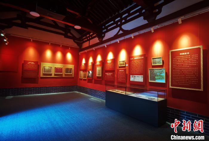 展覽詮釋了山西手工紙制作技藝及其對(duì)民俗文化生活的影響?！≈鬓k方供圖