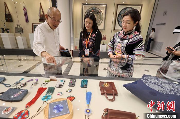 中國非遺如何可持續(xù)發(fā)展？走進現(xiàn)代生活方顯真正活力