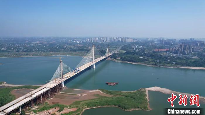 大橋全景?！「鹬迚螜C(jī)電公司供圖