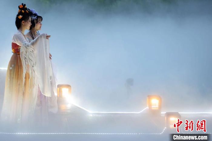 端午節(jié)長(zhǎng)三角人錢花在了哪兒：“五紅”暢銷休閑游熱