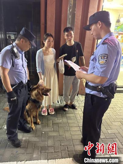 現(xiàn)在毛毛已經(jīng)成為了轄區(qū)百姓口口相傳的反詐小明星?！【?供圖