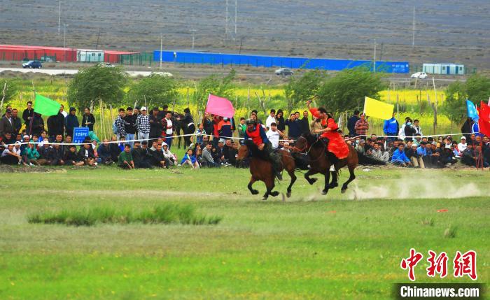 “姑娘追”表演?！⊥锌诉d縣委宣傳部供圖