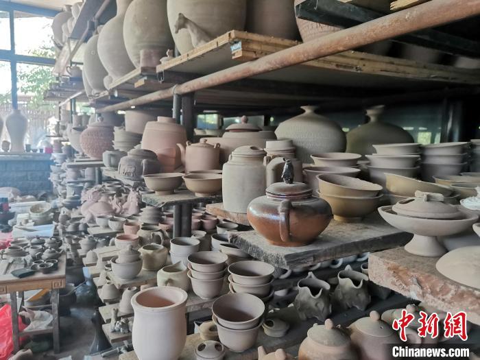 圖為馬士常的工作室一角?！⊙Τ切麄鞑?供圖