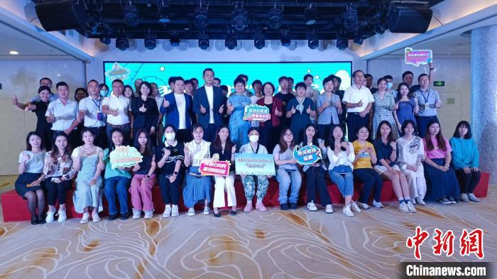 60名港澳大學生赴三亞開展暑期實習活動