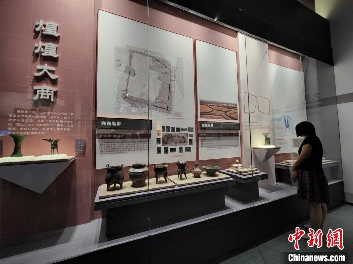 記者探訪展覽現(xiàn)場(chǎng)?！≮w曉 攝