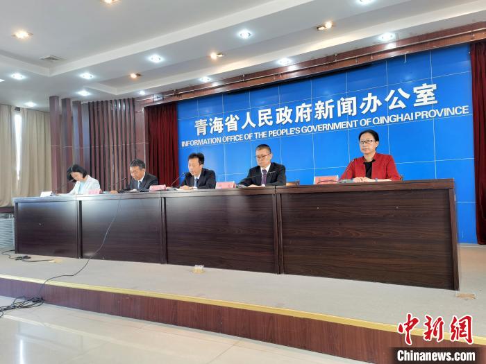 圖為新聞發(fā)布會(huì)現(xiàn)場?！∑钤鲚?攝