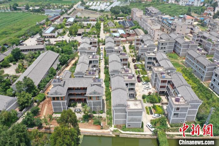 云南曲靖“高原水鄉(xiāng)”催生“納涼經(jīng)濟”引多省游客避暑