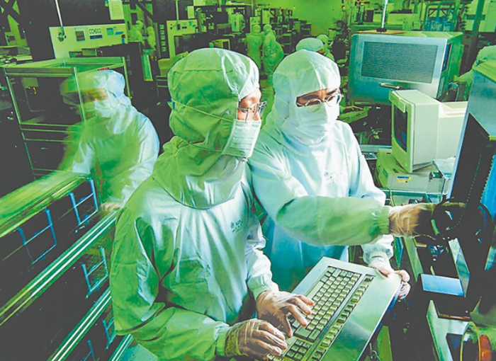 圖為臺積電晶圓廠生產(chǎn)線 圖為臺積電晶圓廠生產(chǎn)線