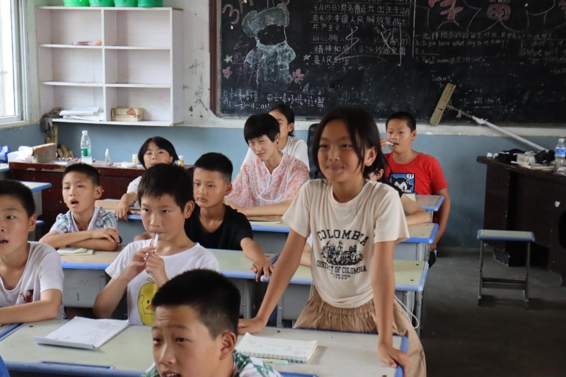 圖為學生分享自己心中的海洋 劉乙霆攝 圖為學生分享自己心中的海洋 劉乙霆攝