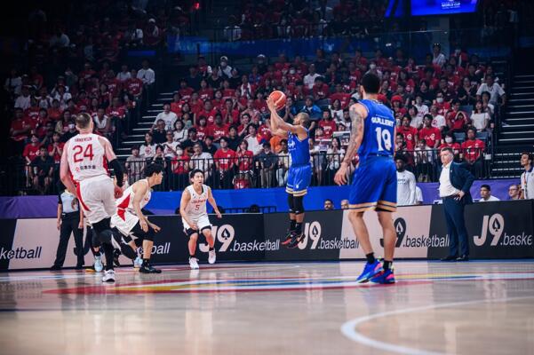 日本隊(duì)盡管也未能晉級(jí)本屆世界杯16強(qiáng)，但他們是亞洲球隊(duì)在小組賽中唯一取得過一場(chǎng)勝利的球隊(duì)。帶著這個(gè)非常有利的因素進(jìn)入到排位賽，日本隊(duì)只要再贏下一場(chǎng)比賽，就基本確保一張巴黎奧運(yùn)會(huì)的門票。