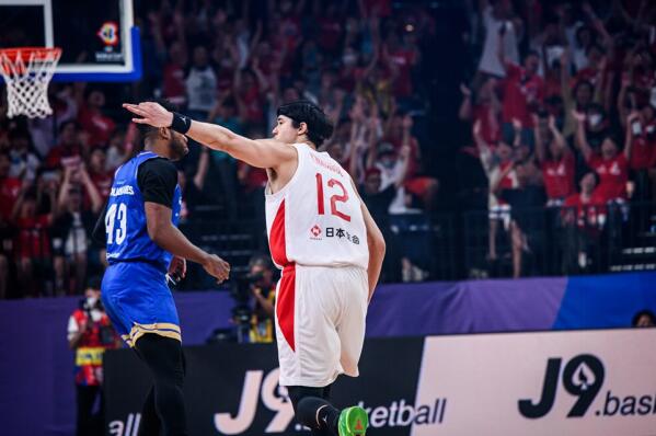 當(dāng)日，亞洲球隊(duì)中還有一支也取得了勝利，黎巴嫩隊(duì)以94比84擊敗科特迪瓦。不過，黎巴嫩隊(duì)在小組賽時(shí)也是三戰(zhàn)全敗，現(xiàn)在同樣無(wú)法對(duì)日本隊(duì)的領(lǐng)先地位構(gòu)成威脅。