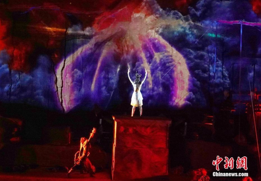 甘肅張掖：《阿蘭拉格達(dá)》填補(bǔ)七彩丹霞游夜游空白