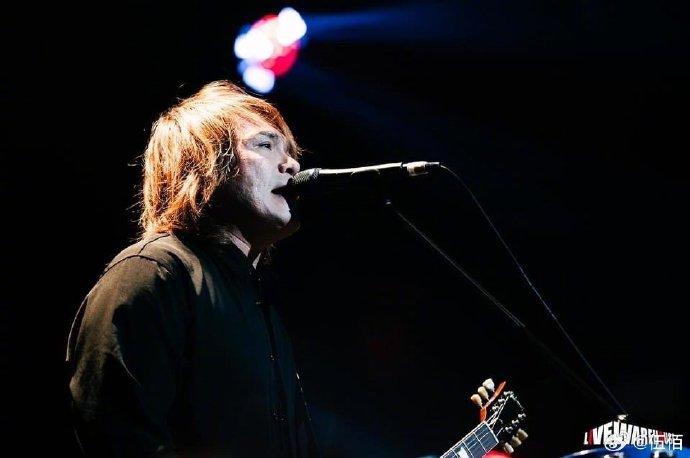 圖為伍佰演唱會(huì)現(xiàn)場(chǎng)。來(lái)源：伍佰微博