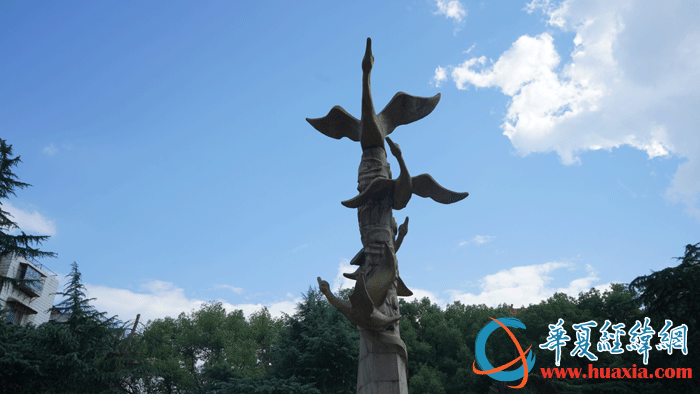 衡陽市城徽——大雁銅雕。（攝影：虞鷹）