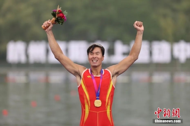 圖為張亮慶祝勝利。<a target='_blank' href='/'>中新社</a>記者 湯彥俊 攝