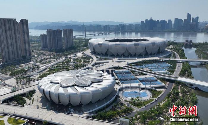 資料圖：航拍杭州奧體中心的“大蓮花”和“小蓮花”。 <a target='_blank' href='/'>中新社</a>記者 王剛 攝