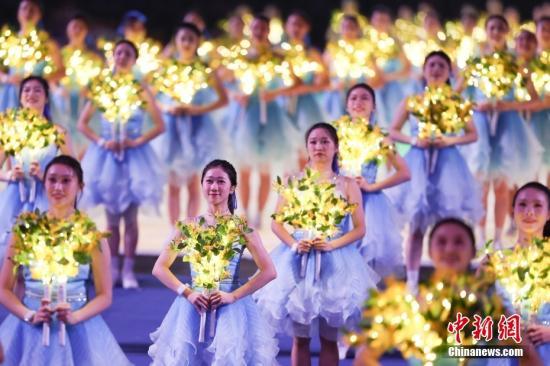 資料圖：9月23日，杭州第19屆亞運(yùn)會(huì)開幕式在浙江杭州奧體中心體育場舉行。<a target='_blank' href='/'>中新社</a>記者 盛佳鵬 攝