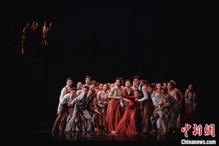 民族舞劇《熱血當(dāng)歌》劇照。供圖