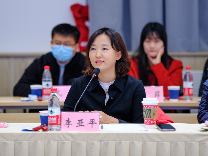 電影《好像也沒有那么熱血沸騰》出品人、總制片人、愛美影視 CEO李亞平。來源：主辦方供圖 