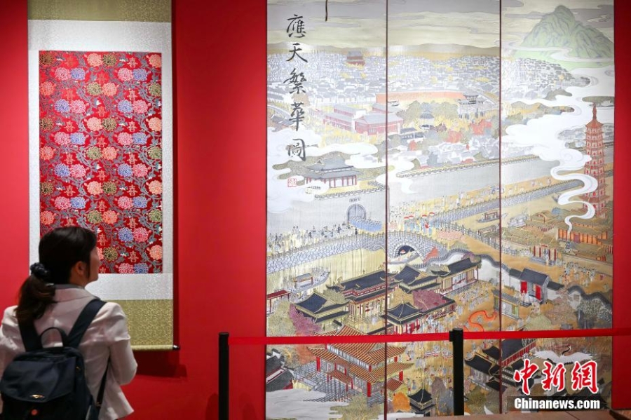 中醫(yī)藥圖片和非遺藝術展在深圳開展迎客