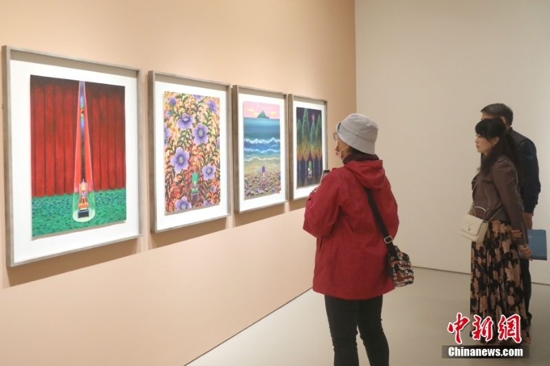 臺灣漫畫家?guī)酌资状握桨l(fā)表油畫作品