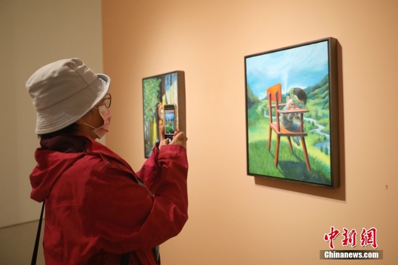 臺灣漫畫家?guī)酌资状握桨l(fā)表油畫作品