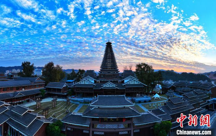 廣西三江:霞映侗鄉(xiāng)美如畫(huà)