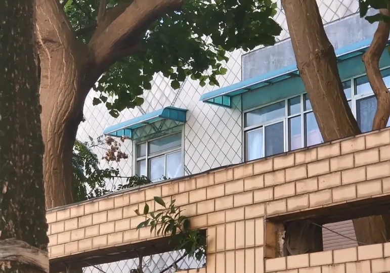 臺灣新北某初中初三學(xué)生遭同學(xué)割頸身亡。 圖片來源：臺灣TVBS.jpg