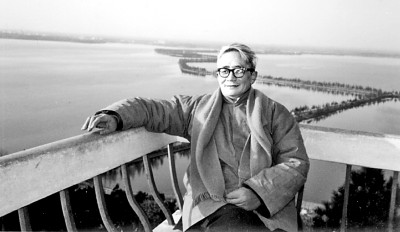 最憶珞珈櫻花爛漫時——紀念蕭萐父教授百歲誕辰 最憶珞珈櫻花爛漫時——紀念蕭萐父教授百歲誕辰