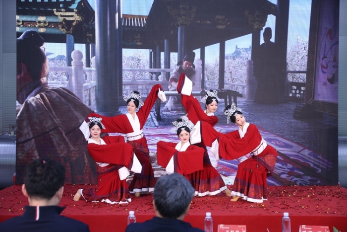 打造新生活方式暨繁榮古舊書市場(chǎng)主題沙龍系列活動(dòng)在京啟動(dòng)