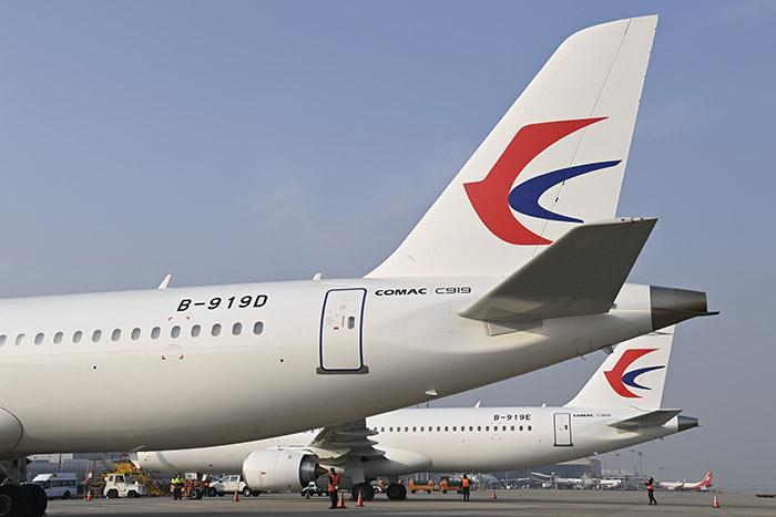 兩架C919國產(chǎn)大飛機合影。東航供圖