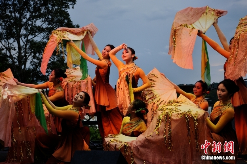 34da37c2d98e44e3bd7b1bd06afaa915 34da37c2d98e44e3bd7b1bd06afaa915