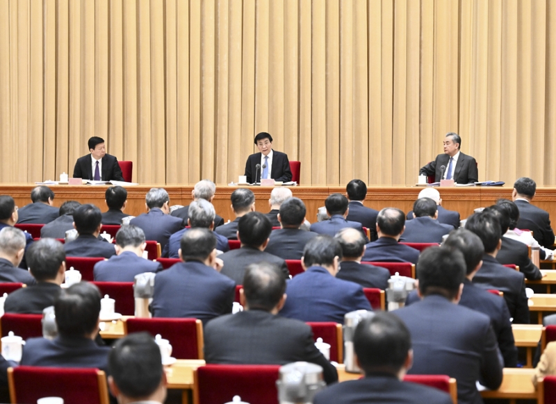 2月22日至23日，2024年對臺工作會議在北京召開。中共中央政治局常委、全國政協(xié)主席王滬寧出席并講話。新華社記者 燕雁 攝.jpg