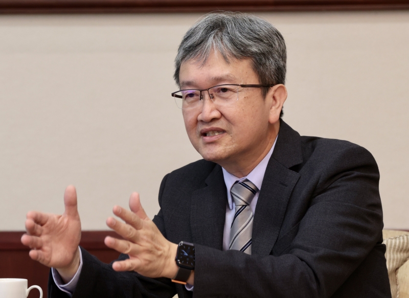 近日臺(tái)灣近頻繁發(fā)生停電事件，臺(tái)電總經(jīng)理王耀庭原要請辭負(fù)責(zé)，但后來宣布接受慰留。（圖源：臺(tái)灣《聯(lián)合報(bào)》）