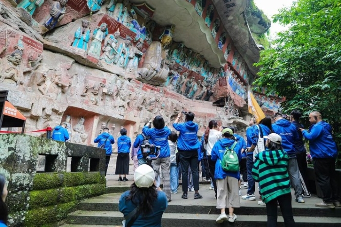 重慶大足：石刻傳奇，湖光詩韻