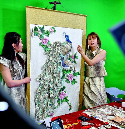 黑龍江同江:魚皮技藝奪天工 黑龍江同江:魚皮技藝奪天工