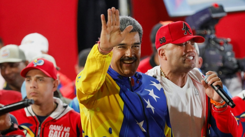 委內(nèi)瑞拉總統(tǒng)馬杜羅7月29日在首都加拉加斯慶祝勝出總統(tǒng)大選。（圖源：路透社）