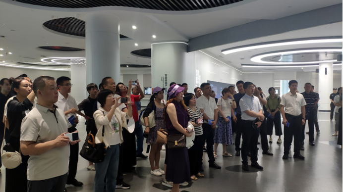 數(shù)博會(huì)簡報(bào)88