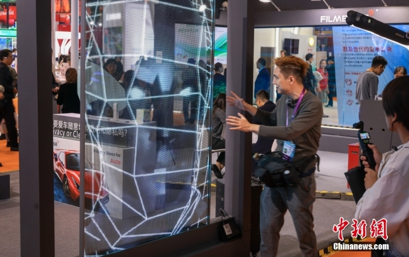 進博會技術裝備展區(qū)的“新”“奇”“特”