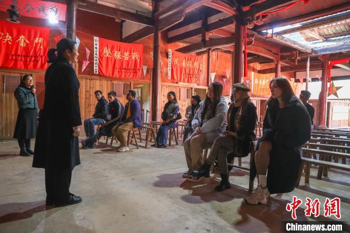 多國“洋網(wǎng)紅”走進(jìn)江西瑞金了解“紅色故都”厚重歷史