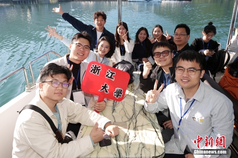 大陸高校師生體驗(yàn)棒球、游覽日月潭